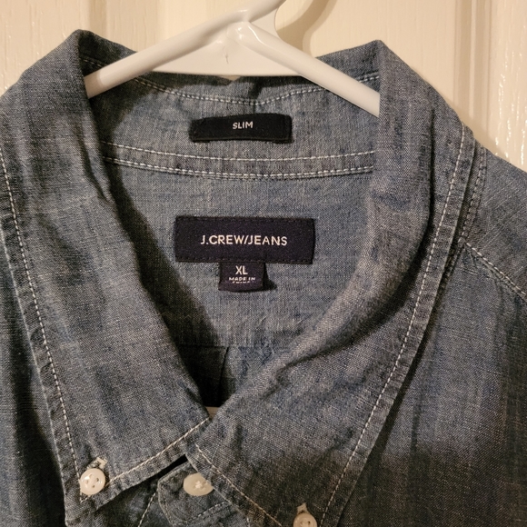 Men's J Crew Chambray Button Down Shirt - Picture 2 of 2